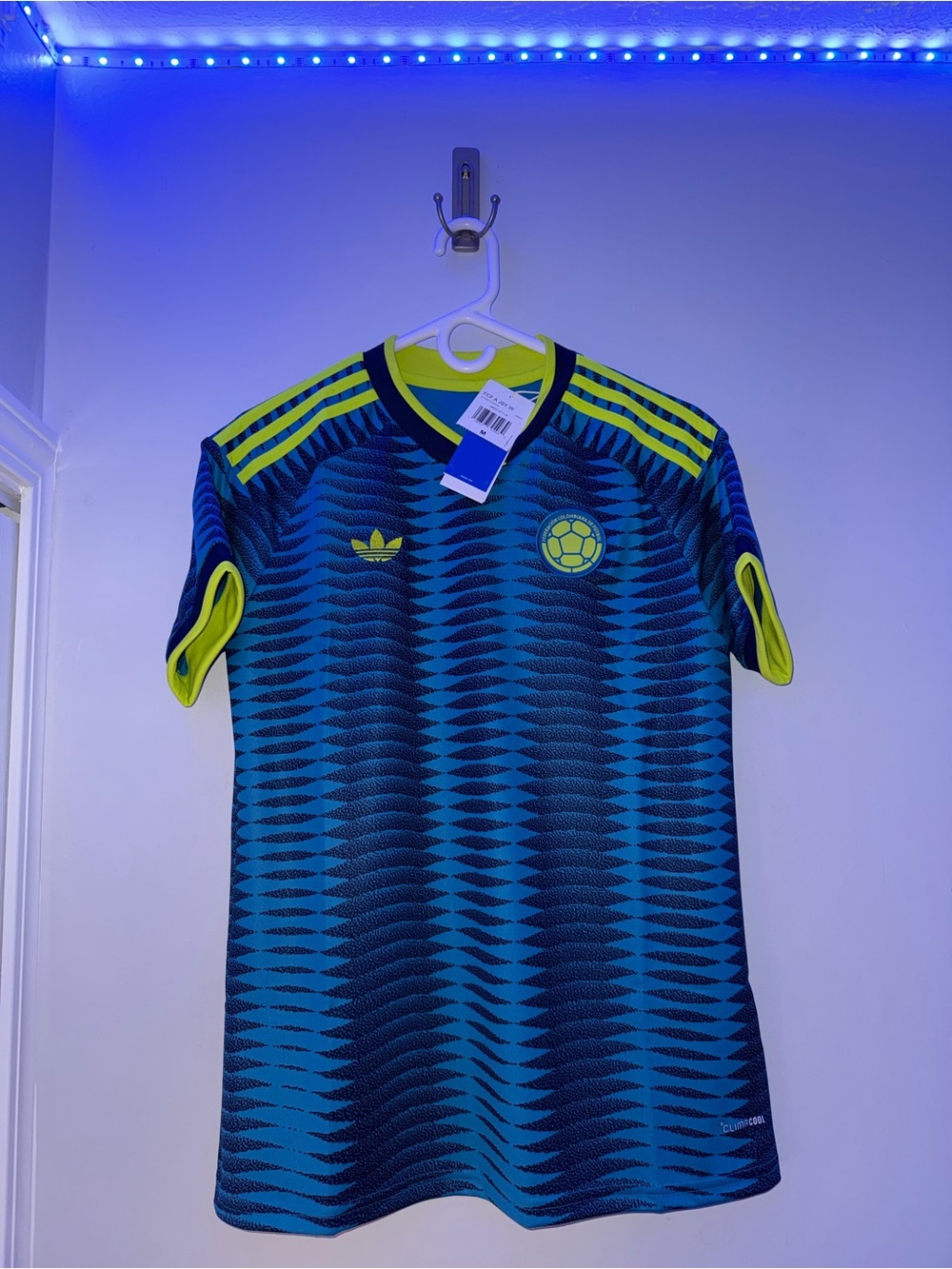 Adidas Women’s Colombia Away 2026 World Cup Jersey Size M